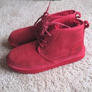 Re-posh! UGG Neumel II Boots.